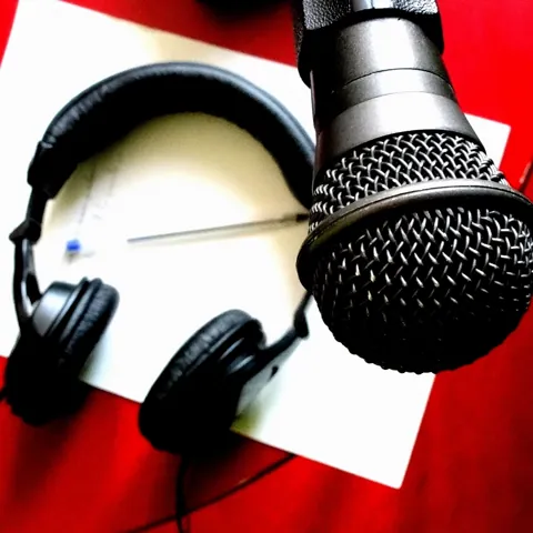 Logo Equinoxe FM